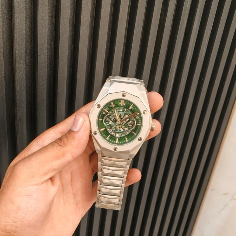 Hublot Classic Fusion Orlinski Diamond Cut Watch – Green Dial